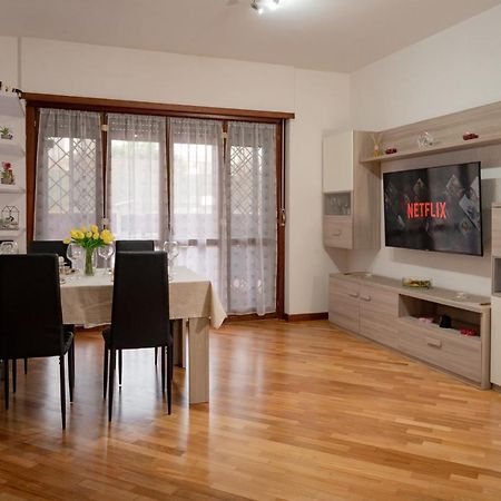 Suite Leonardo Relax 피우미치노 외부 사진